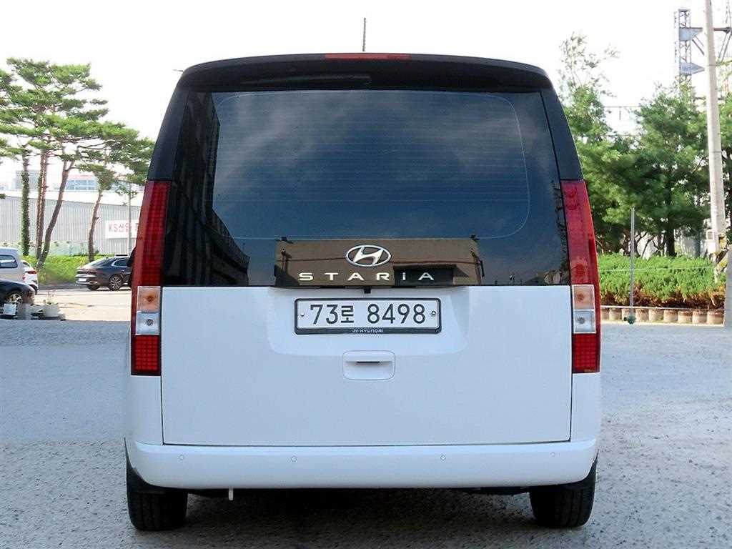 HYUNDAI Staria - Vista 4