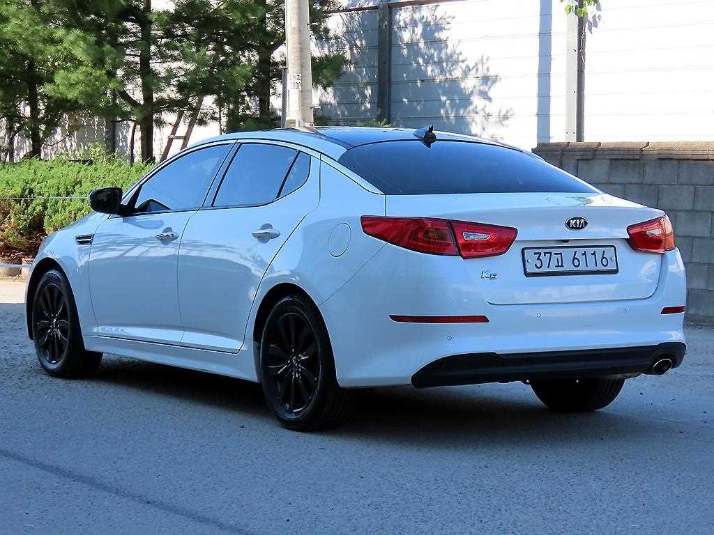 KIA K5 - Vista 3