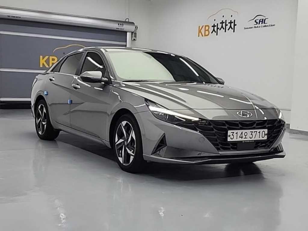 HYUNDAI Avante - Vista 4