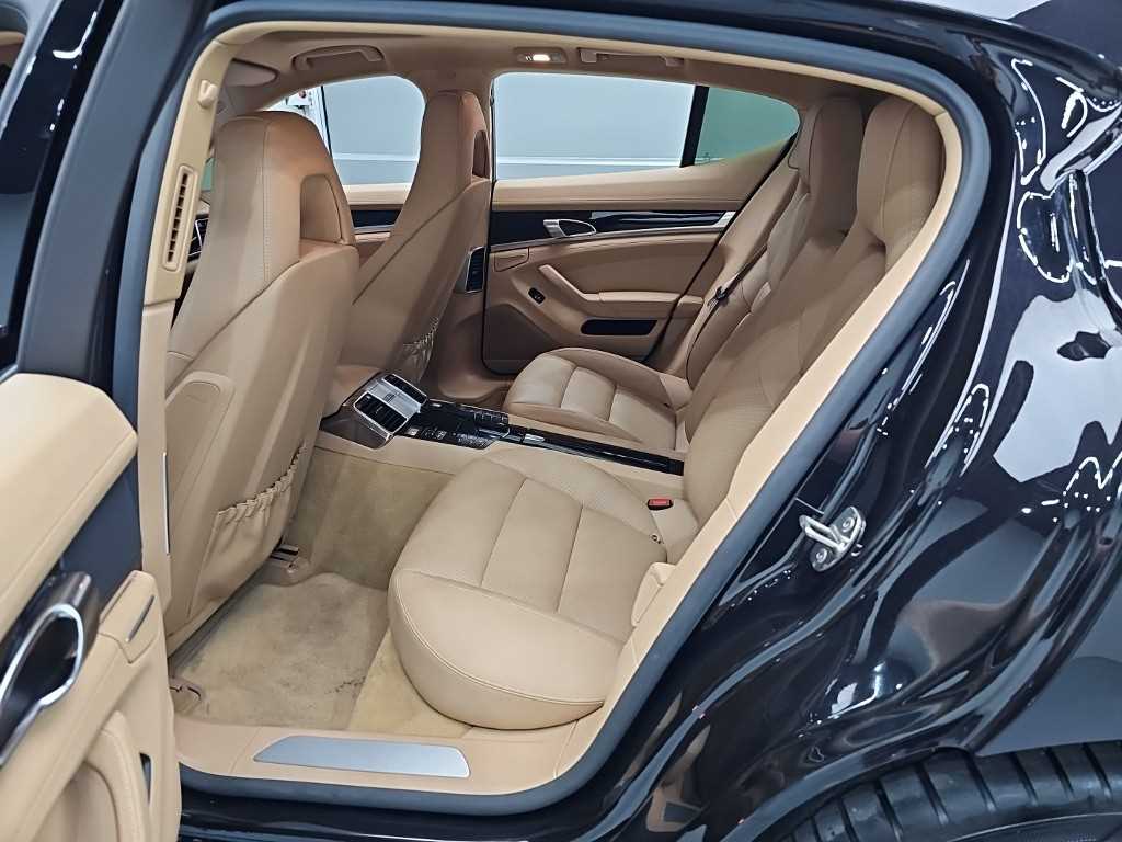 Porsche Panamera - Vista 12