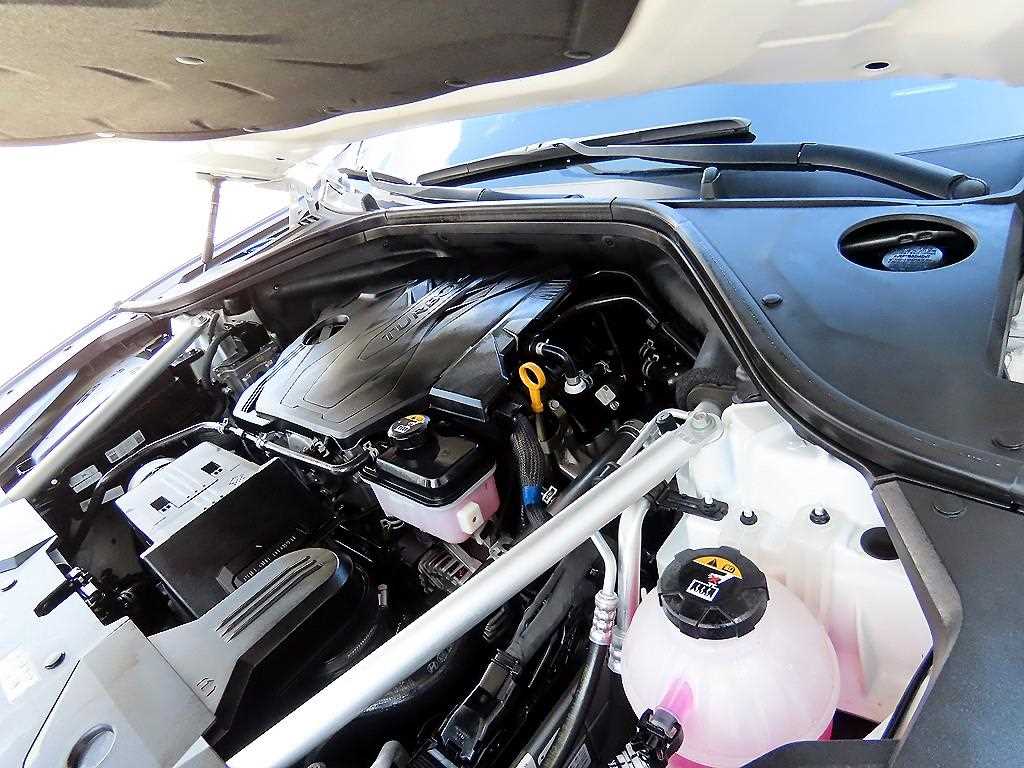 Genesis GV70 2024 Blanco - Importación desde Corea - HF Imports Iquique - Foto 19