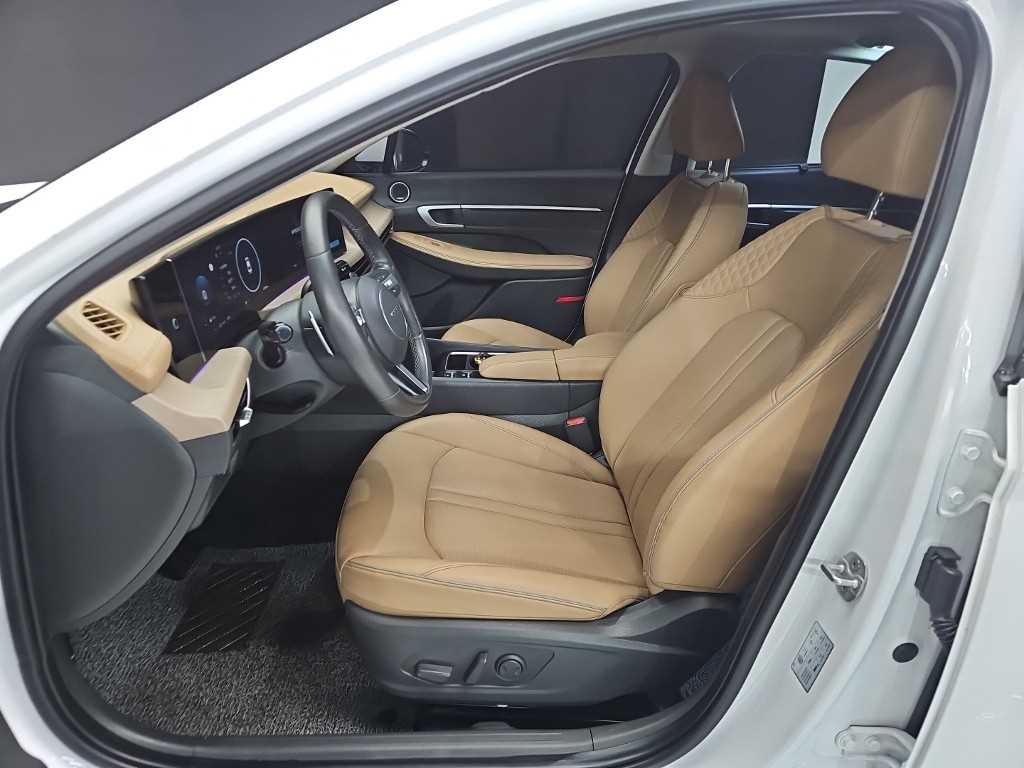 HYUNDAI Sonata - Vista 11