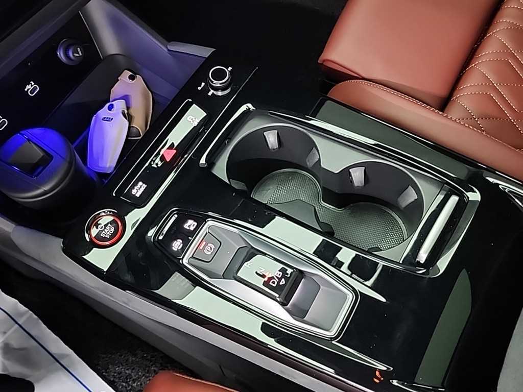 Audi SQ6 e-tron - Vista 9