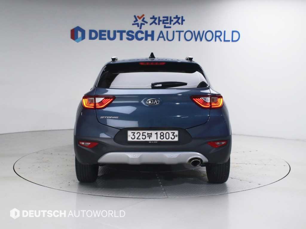 KIA Stonic - Vista 4