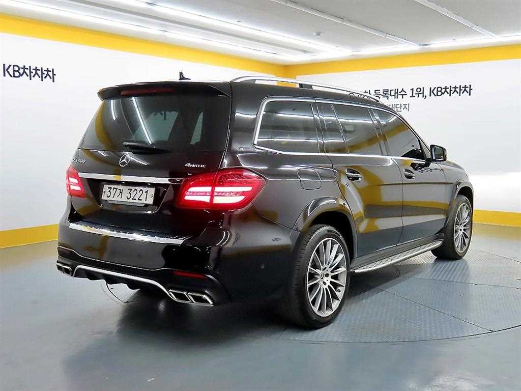 Mercedes Benz GLS Class - Vista 4