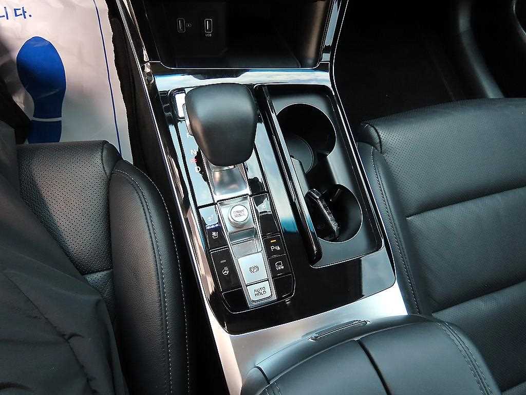 KIA K7 - Vista 10
