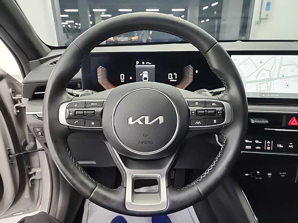 KIA K5 - Vista 9