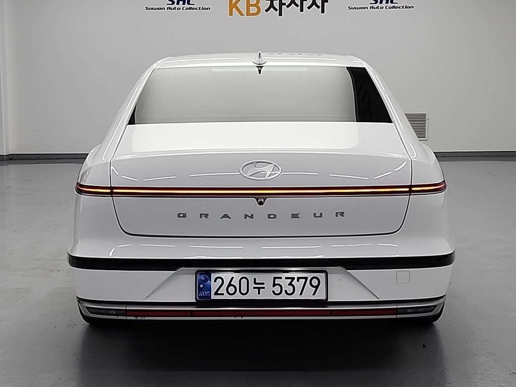 HYUNDAI Grandeur - Vista 3
