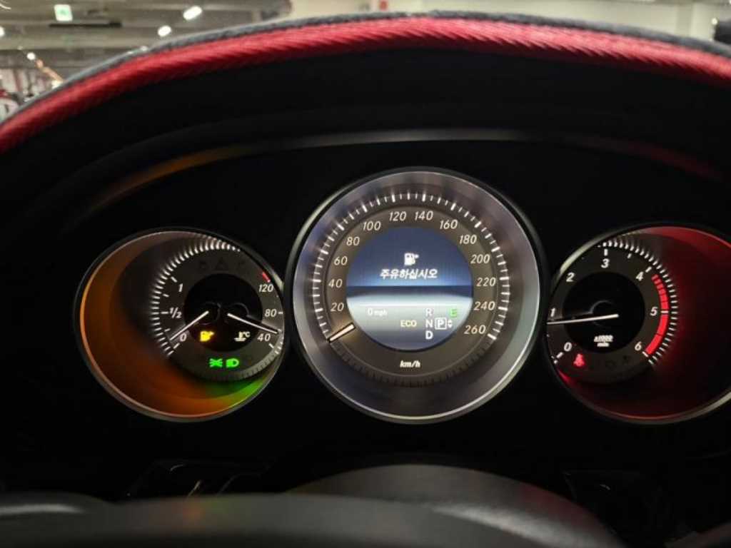 Mercedes Benz CLS Class - Vista 9
