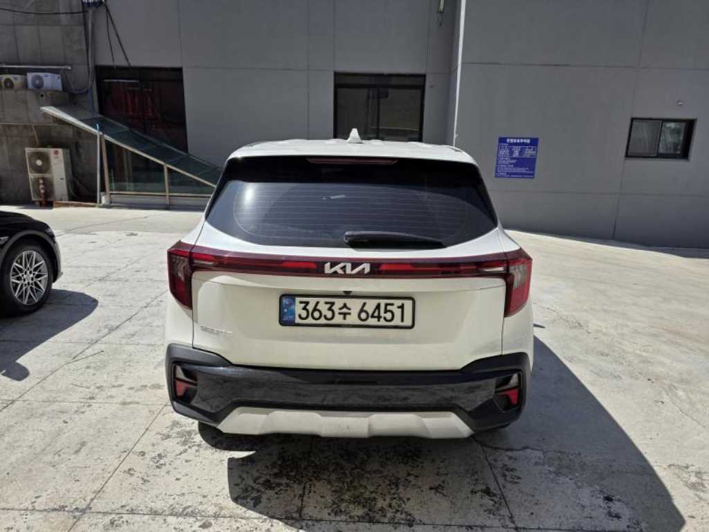 KIA Seltos - Vista 4