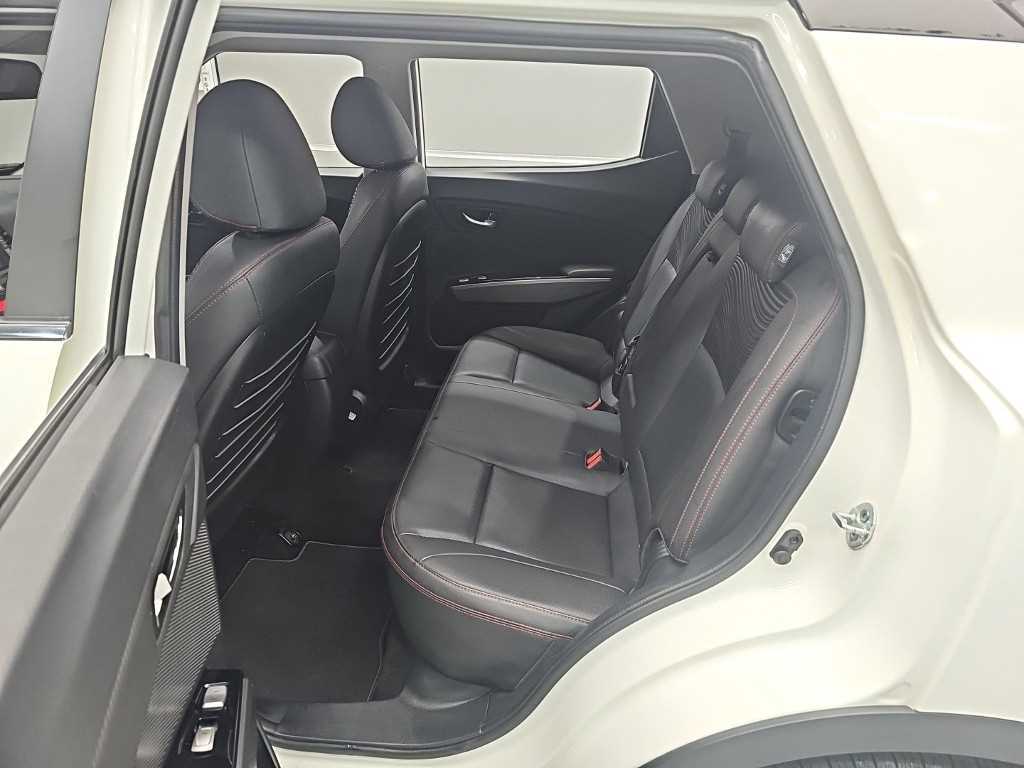 Ssangyong Tivoli - Vista 12