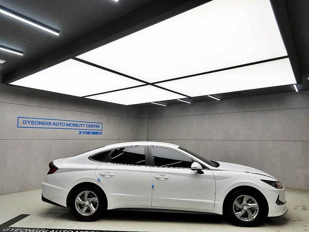 HYUNDAI Sonata - Vista 2
