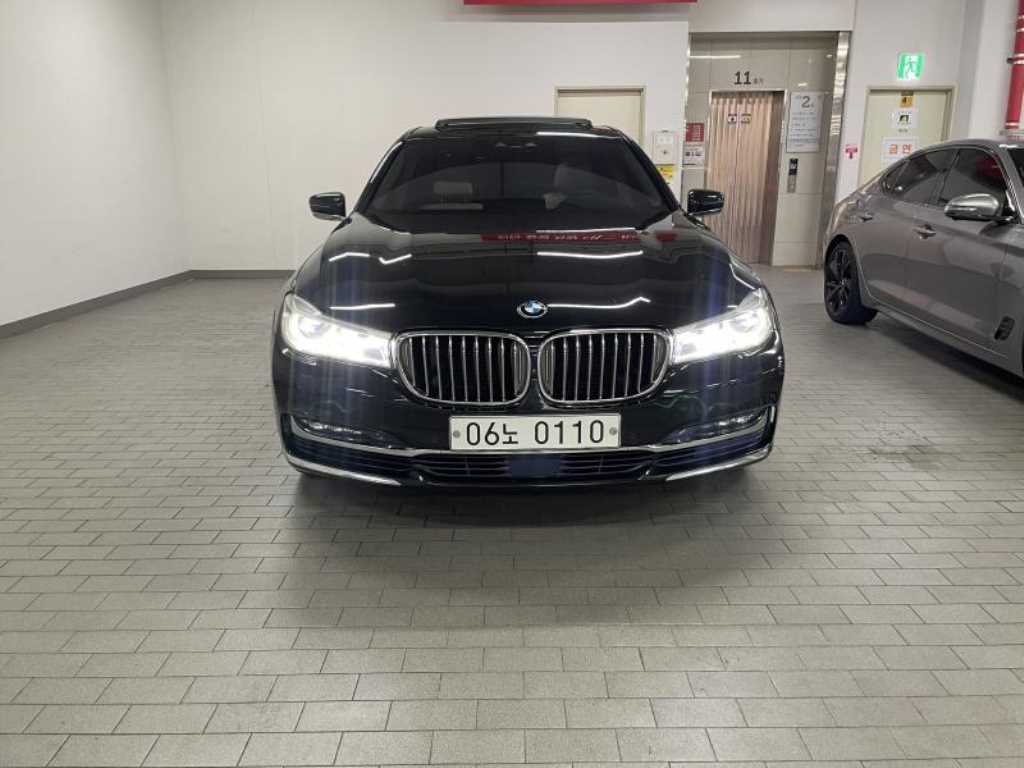 BMW 7 Series 2016 Negro - Importación desde Corea - HF Imports Iquique - Foto 1