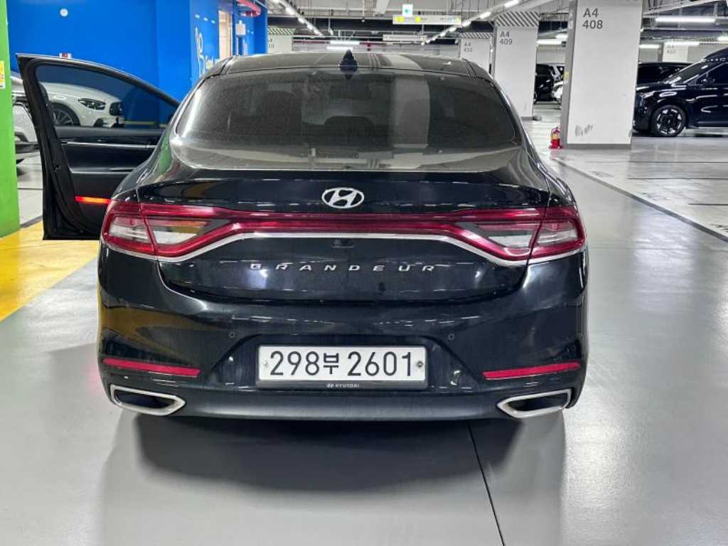 HYUNDAI Grandeur - Vista 2
