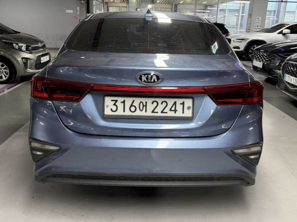 KIA K3 - Vista 4