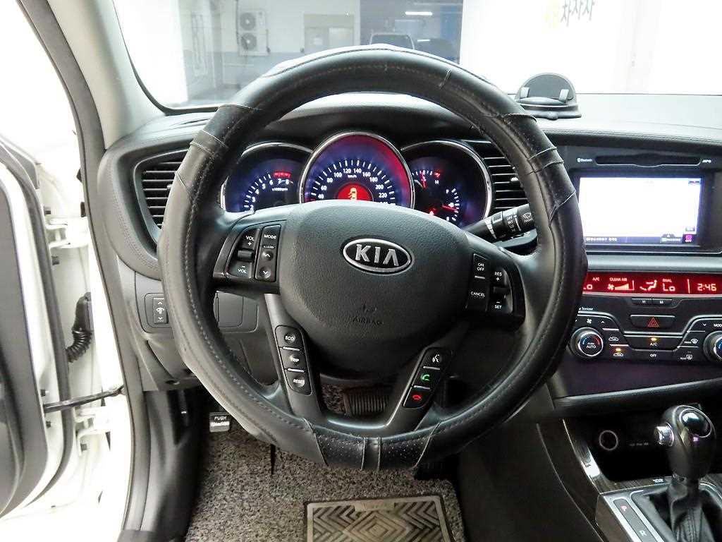 KIA K5 - Vista 8