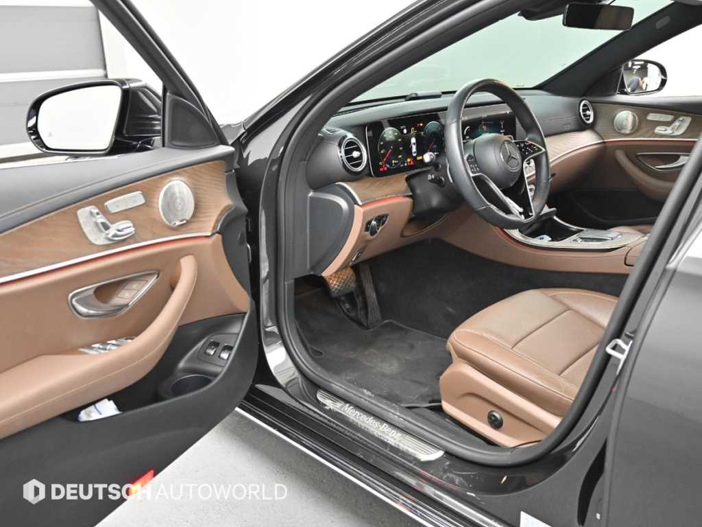 Mercedes Benz E class - Vista 11