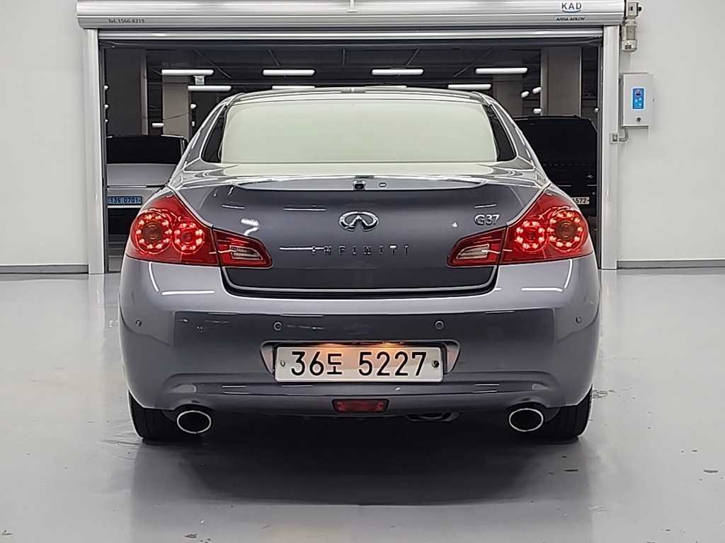 Infiniti G - Vista 3