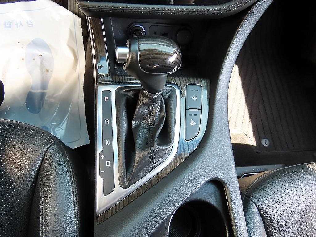 KIA K5 - Vista 10