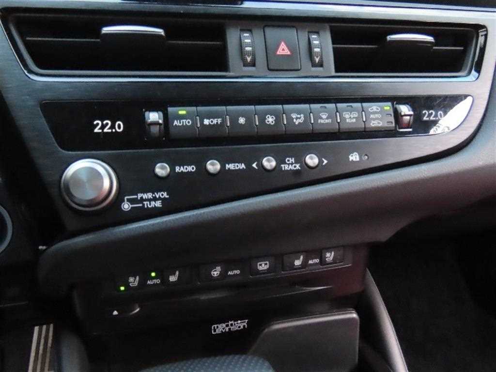 Lexus ES - Vista 7