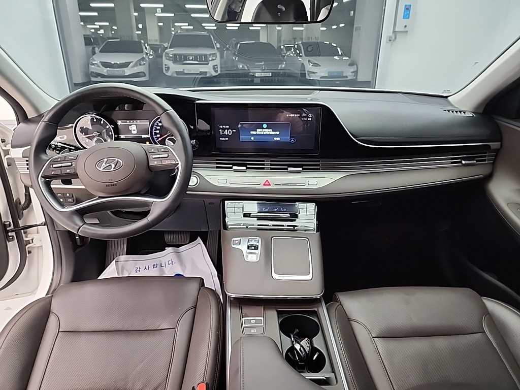 HYUNDAI Grandeur - Vista 7