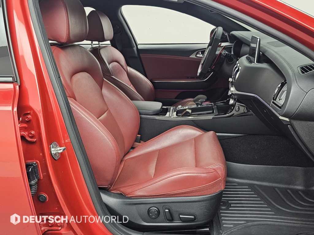 KIA Stinger - Vista 10