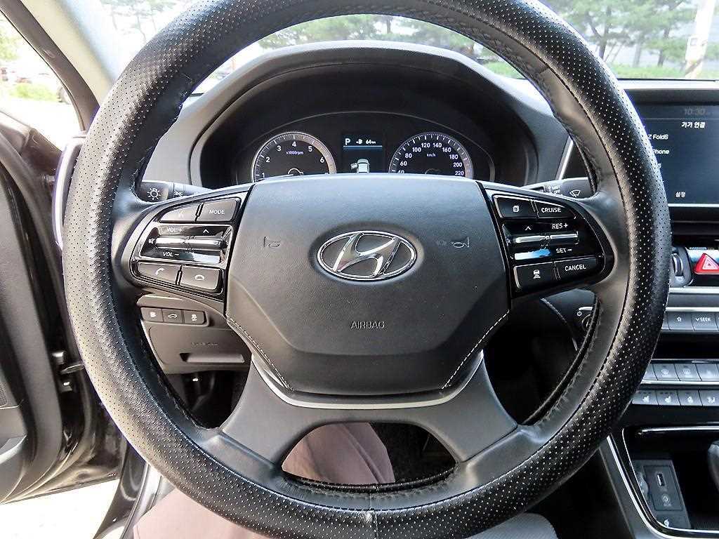 HYUNDAI Grandeur - Vista 8