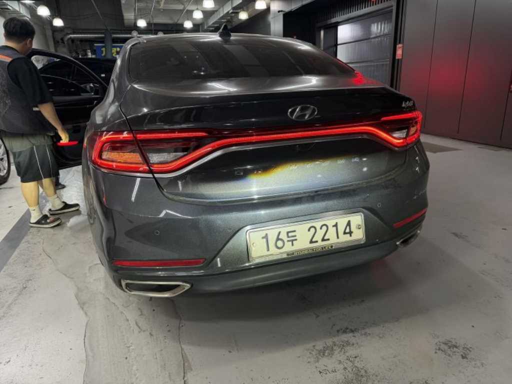 HYUNDAI Grandeur - Vista 3