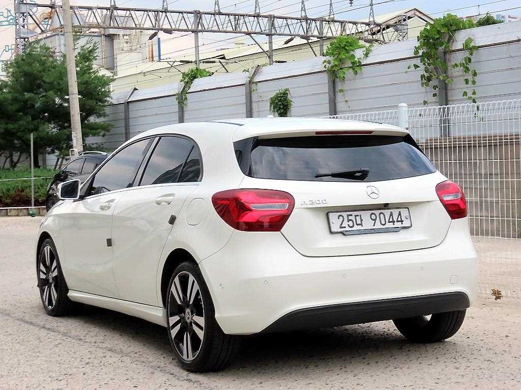 Mercedes Benz A Class - Vista 3