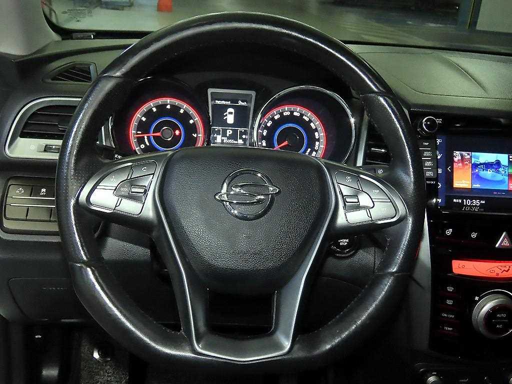 Ssangyong Tivoli - Vista 8