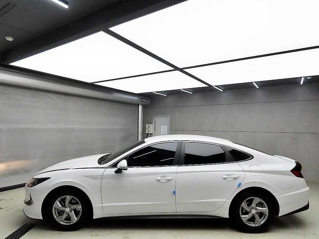 HYUNDAI Sonata - Vista 4