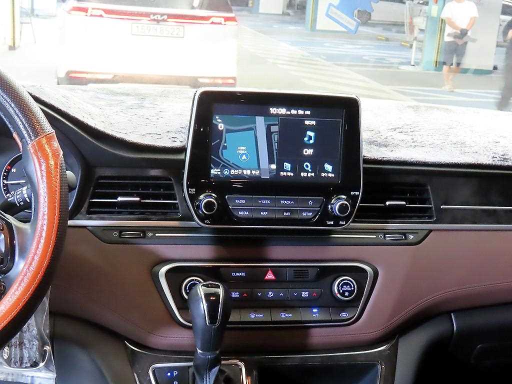 HYUNDAI Starex - Vista 11