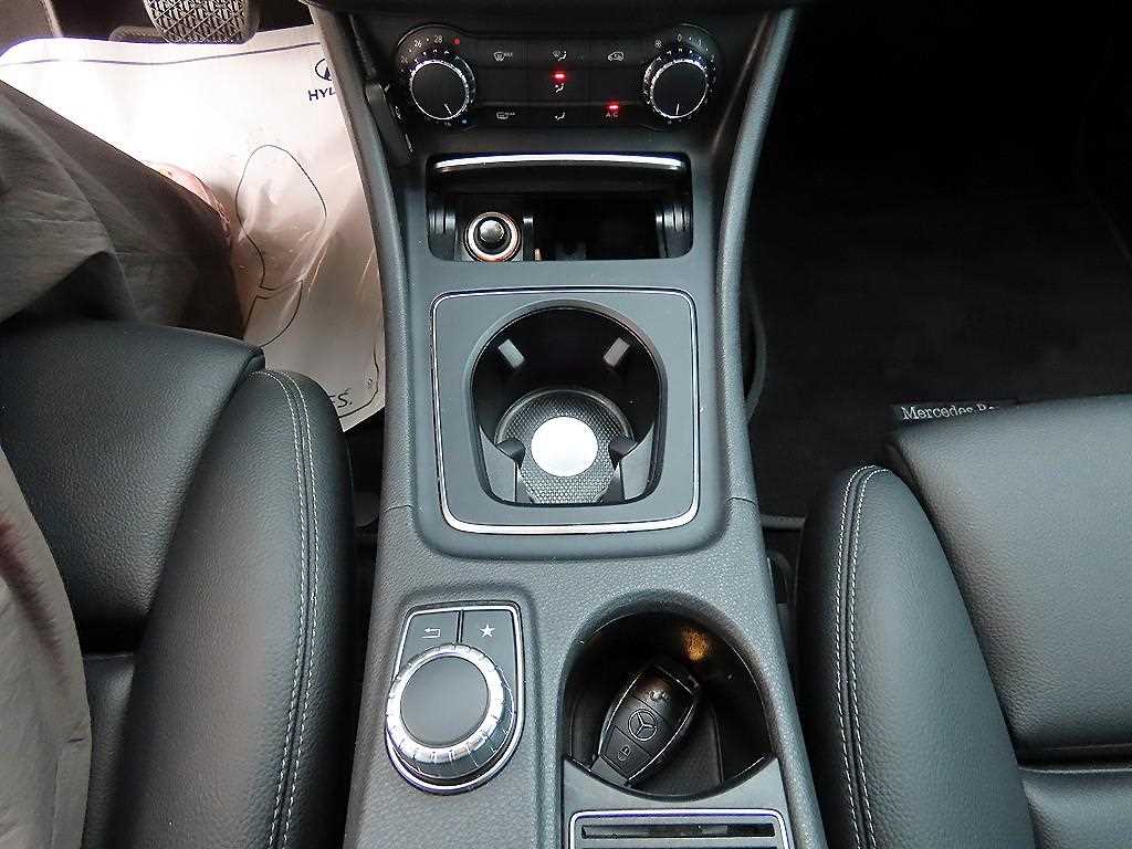 Mercedes Benz A Class - Vista 12