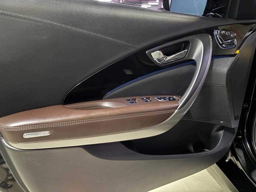 HYUNDAI Grandeur - Vista 11