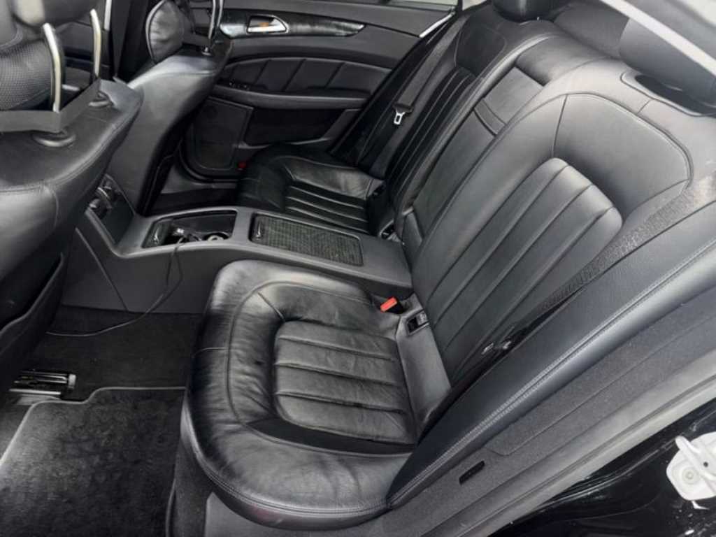 Mercedes Benz CLS Class - Vista 7