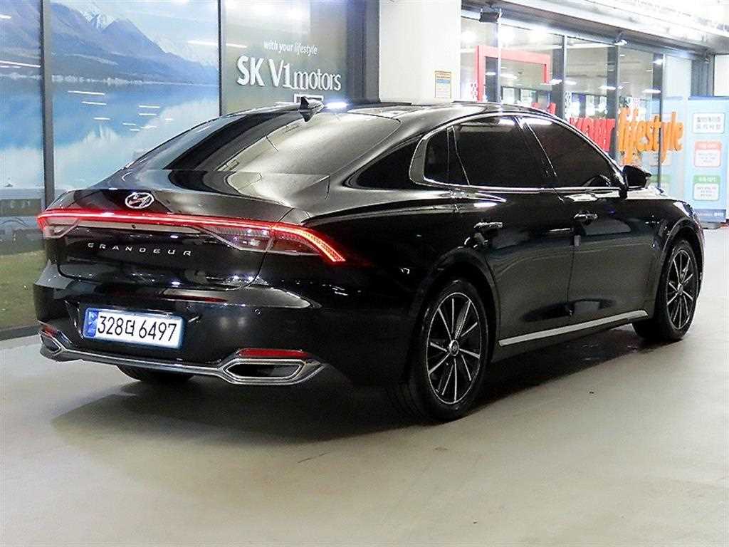 HYUNDAI Grandeur - Vista 4