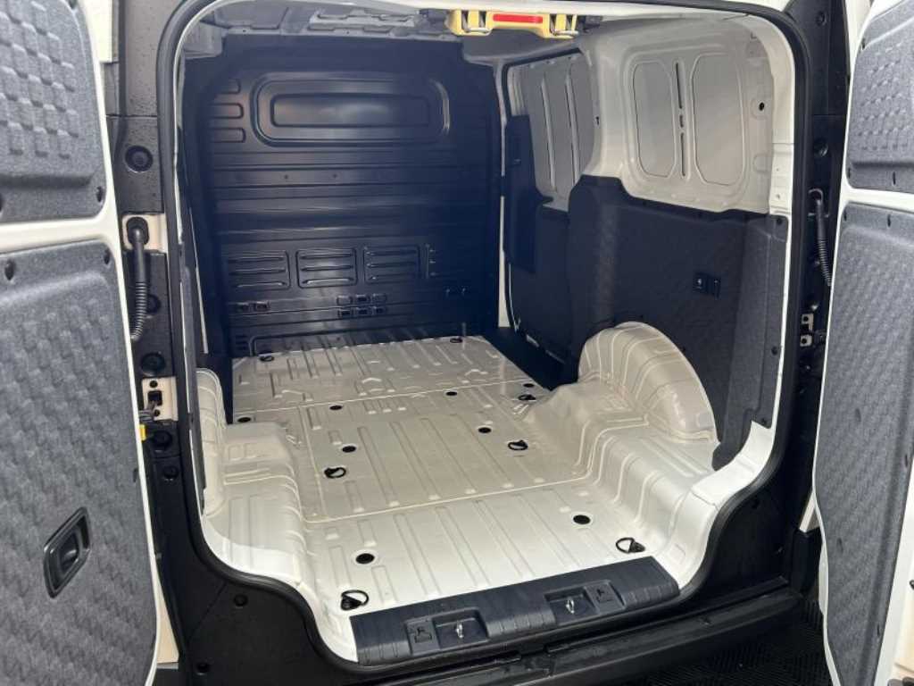 KIA PV5 - Vista 7