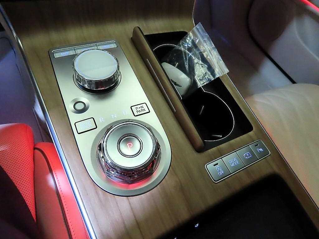 Genesis G80 - Vista 12