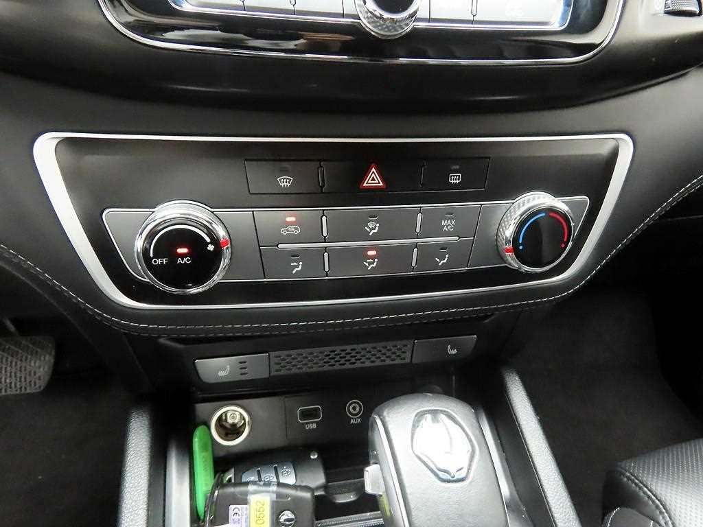 Ssangyong Rexton - Vista 9