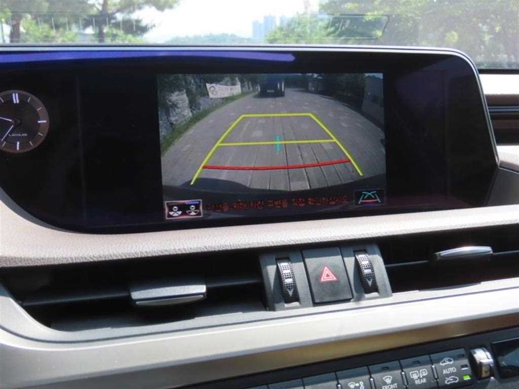 Lexus ES - Vista 9