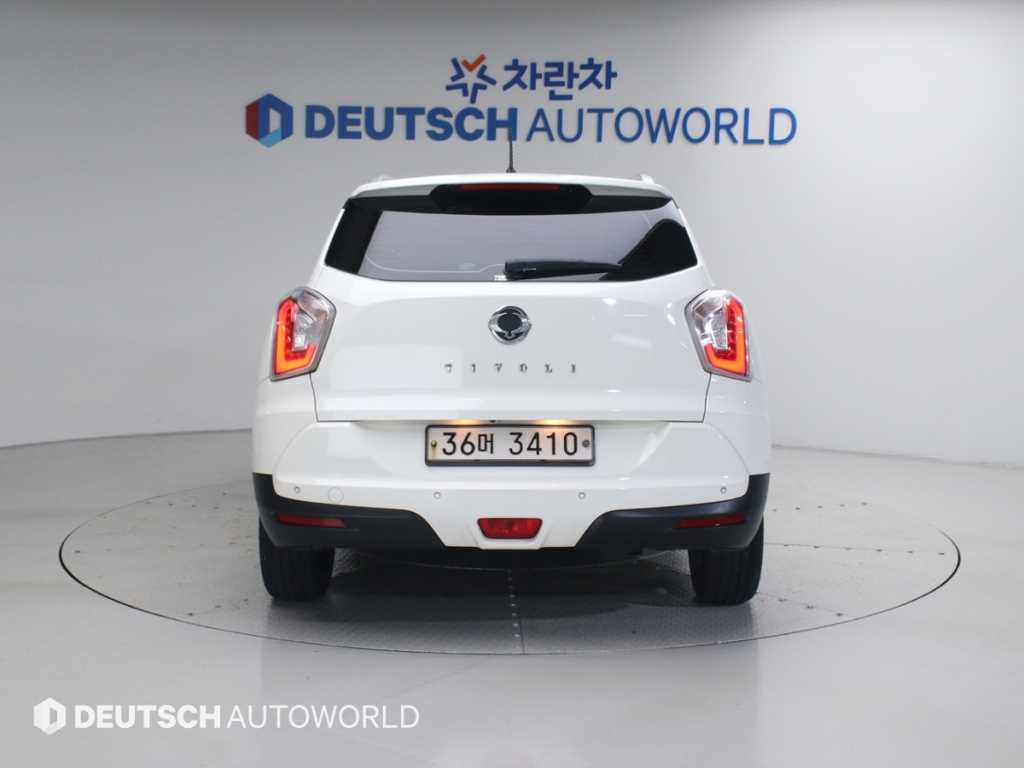 Ssangyong Tivoli - Vista 4