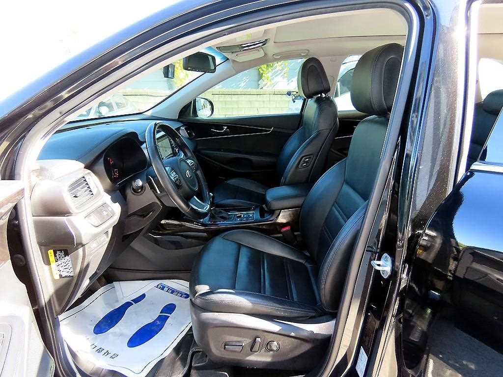 KIA Sorento - Vista 5
