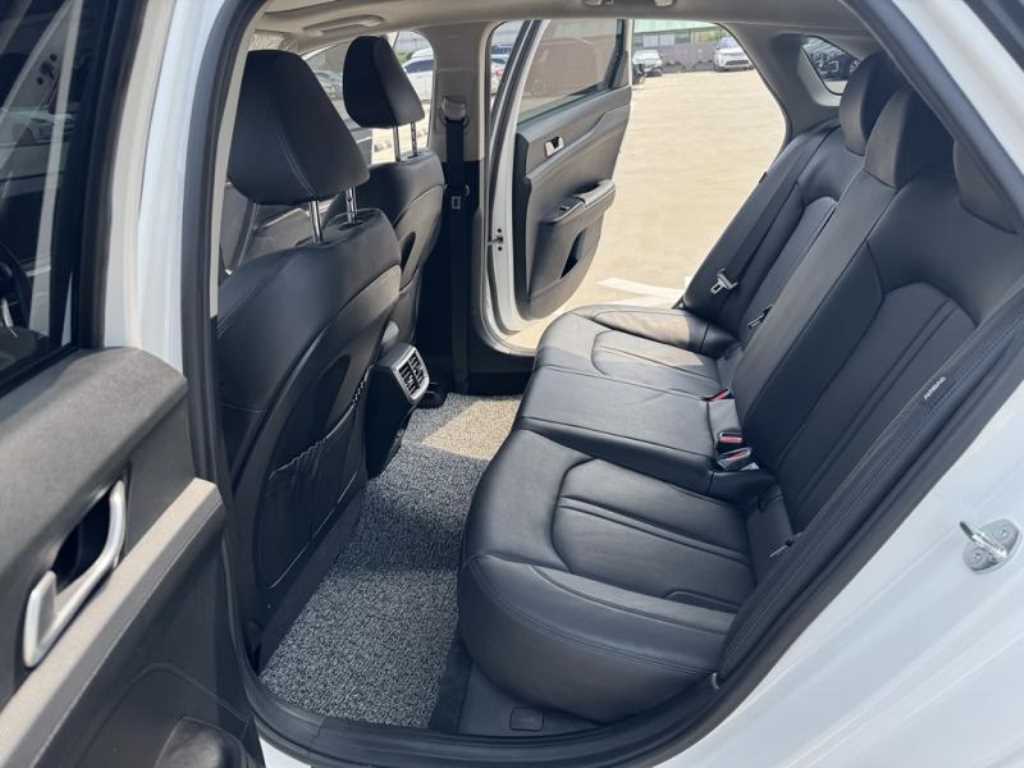 KIA K5 - Vista 8