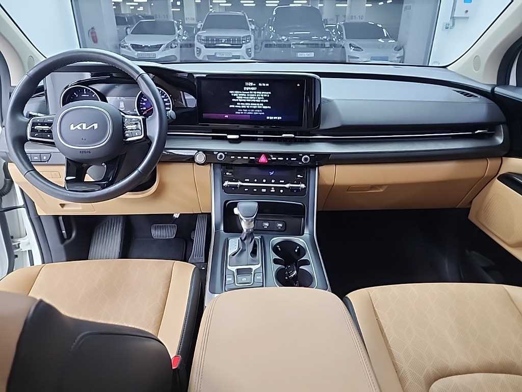 KIA Carnival - Vista 7