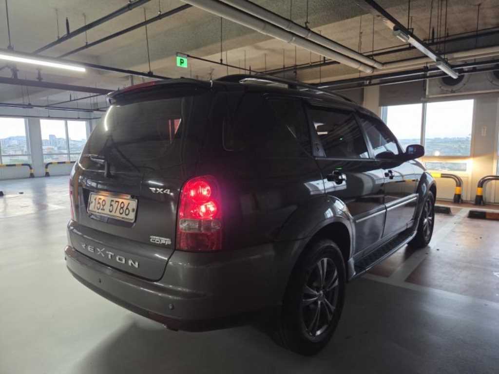 Ssangyong Rexton - Vista 7