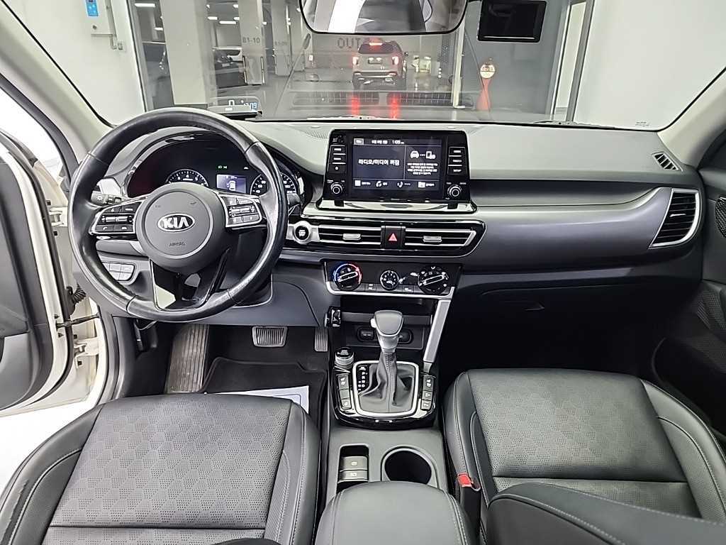 KIA Seltos - Vista 7
