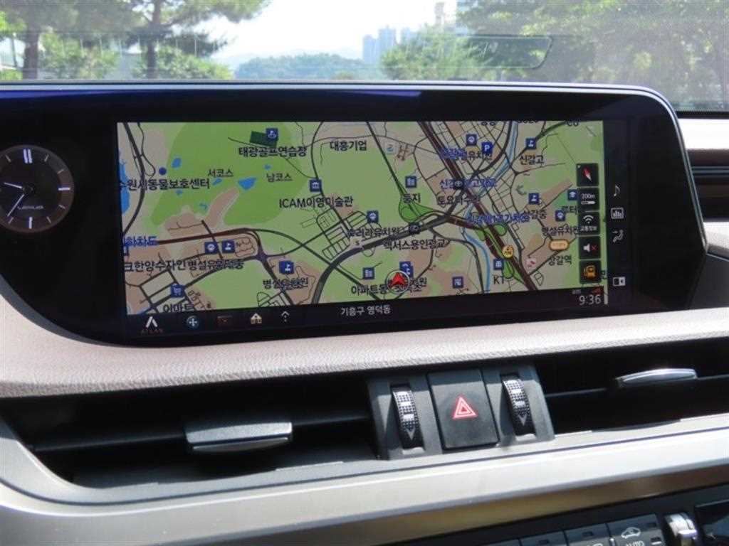 Lexus ES - Vista 8