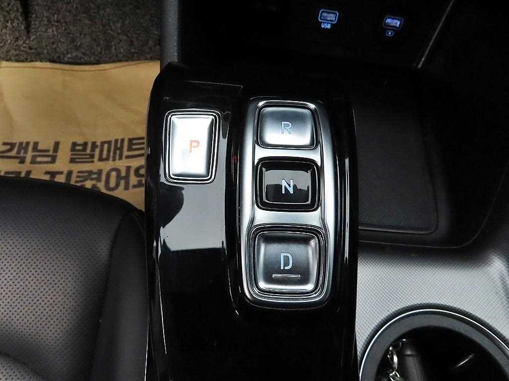 HYUNDAI Sonata - Vista 10