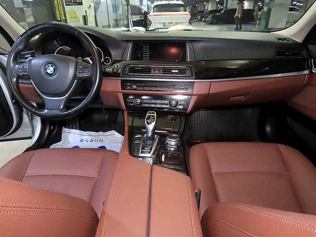 BMW 5 Series - Vista 10