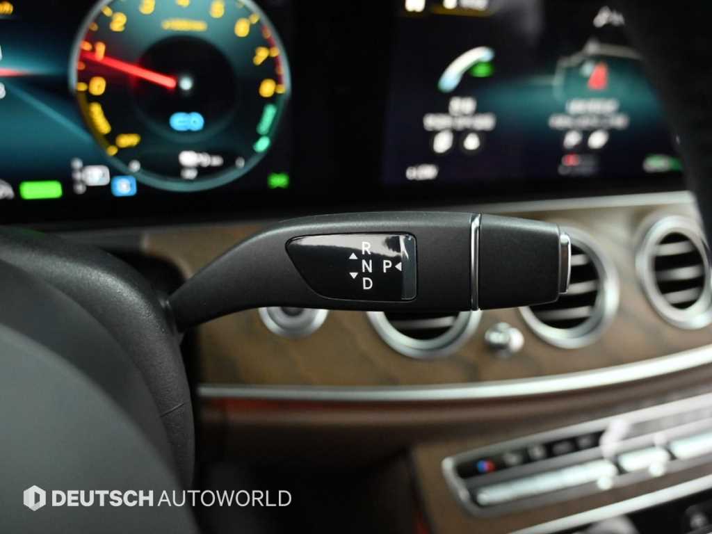 Mercedes Benz E class - Vista 9